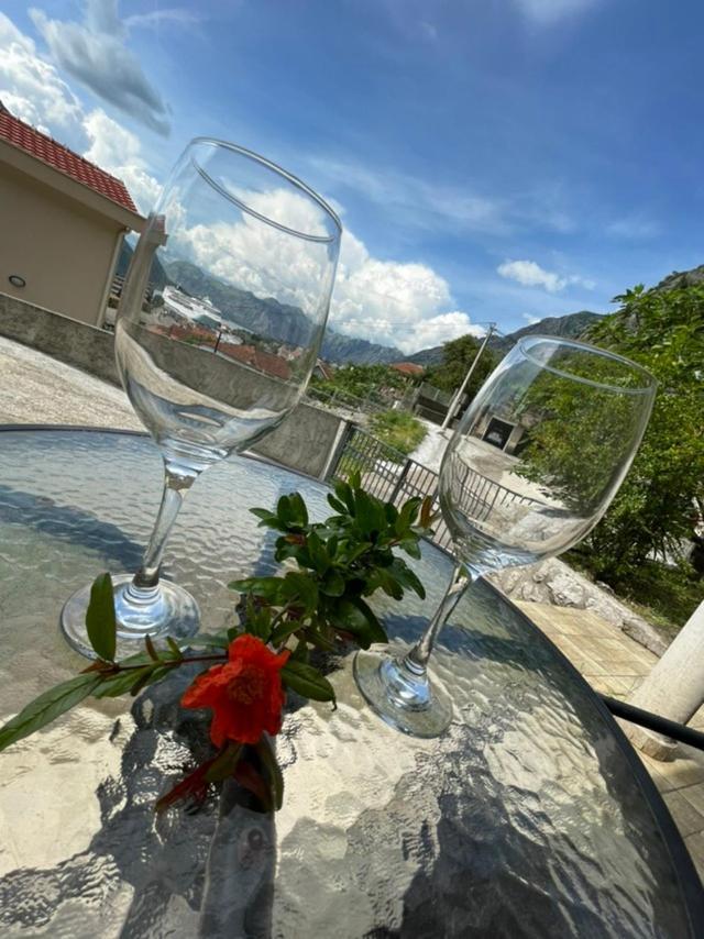Nature Bay Apartment Kotor Exteriör bild