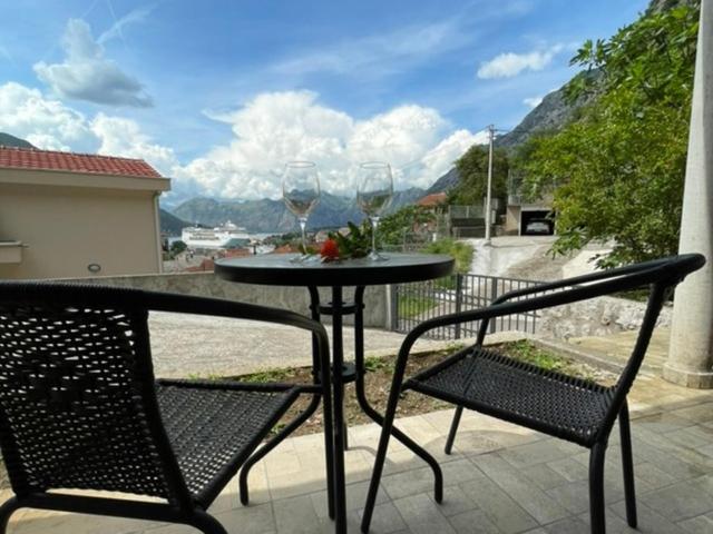 Nature Bay Apartment Kotor Exteriör bild